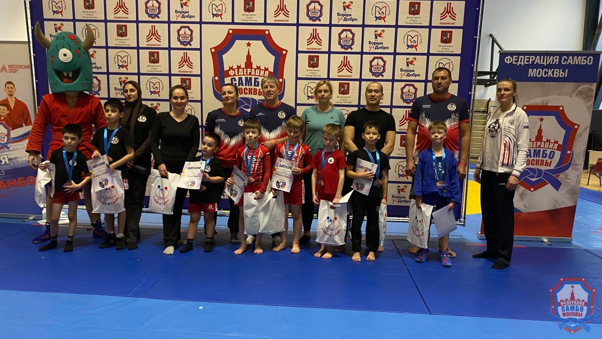 Семья, спорт и тепло среди февральской метели