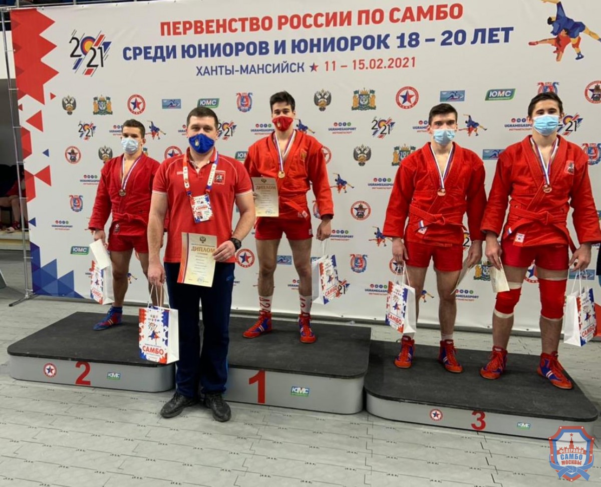В Ханты-Мансийске стартовало Первенство России по самбо среди юниоров и юниорок