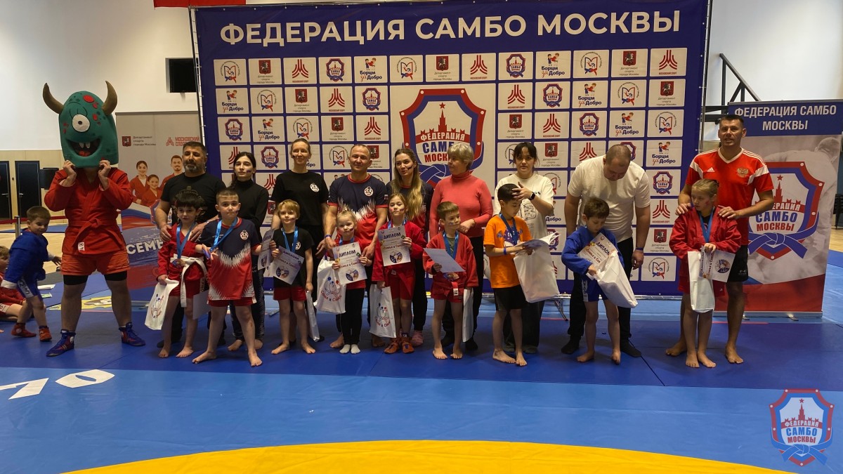 Семья, спорт и тепло среди февральской метели