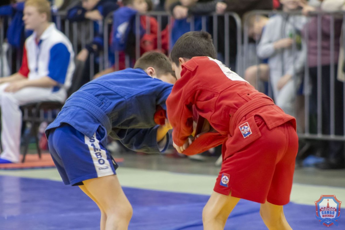 Сила характера на ковре: юные самбисты зажигают в Реутове