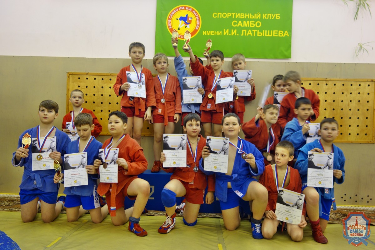 ​Традиционный юношеский турнир по самбо в честь «Покорителей космоса» прошел в Москве