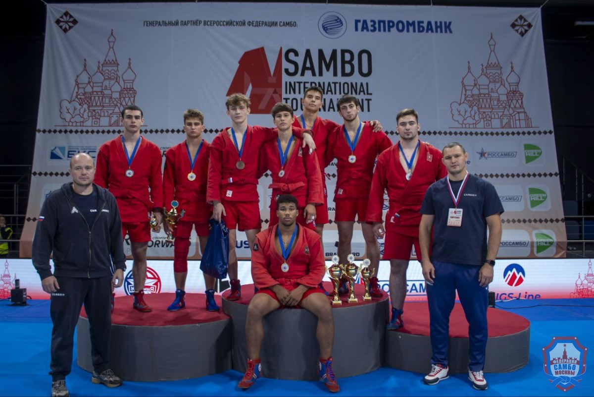 Международный турнир по самбо среди юношей и юниоров прошел в Москве