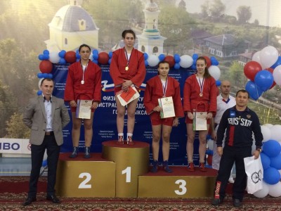 В первый день ​Первенства России среди юниоров и юниорок в Выксе московские спортсмены завоевали 5 медалей
