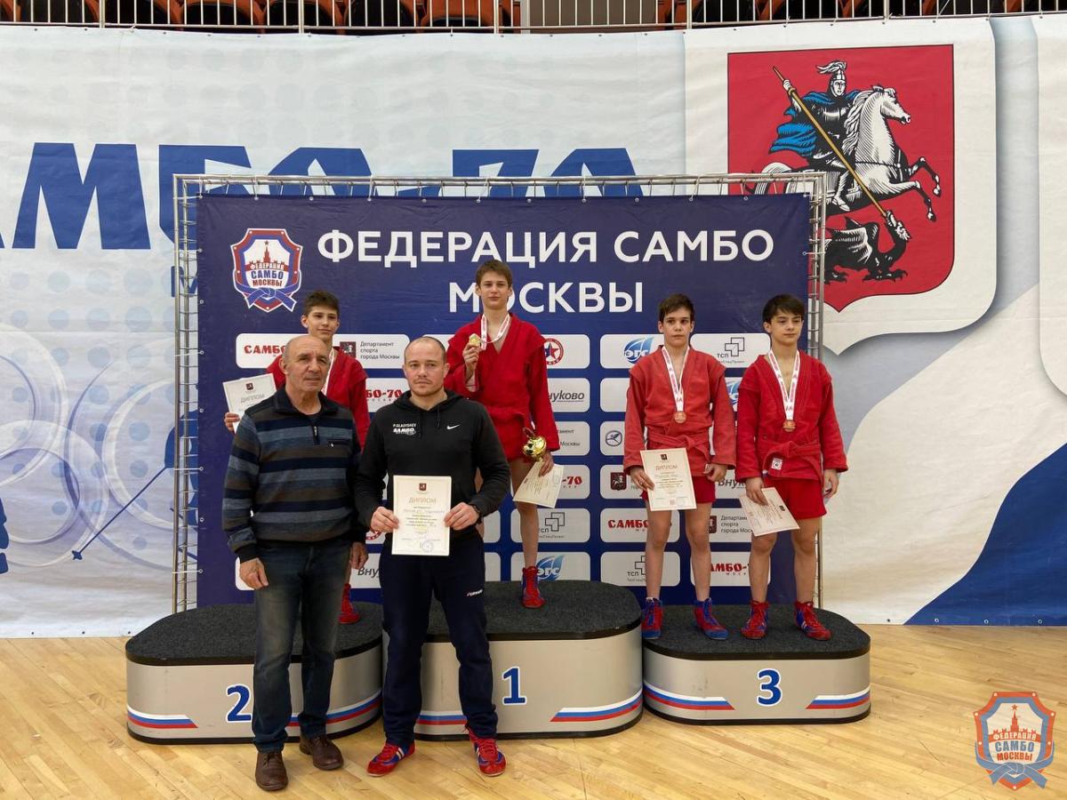 Завершилось Первенство Москвы по самбо среди юношей и девушек 14-16 лет