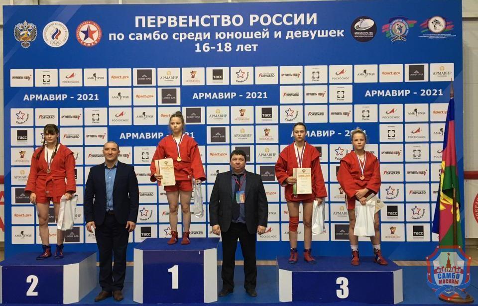 Во второй день Первенства России по самбо московские самбисты завоевали 5 медалей