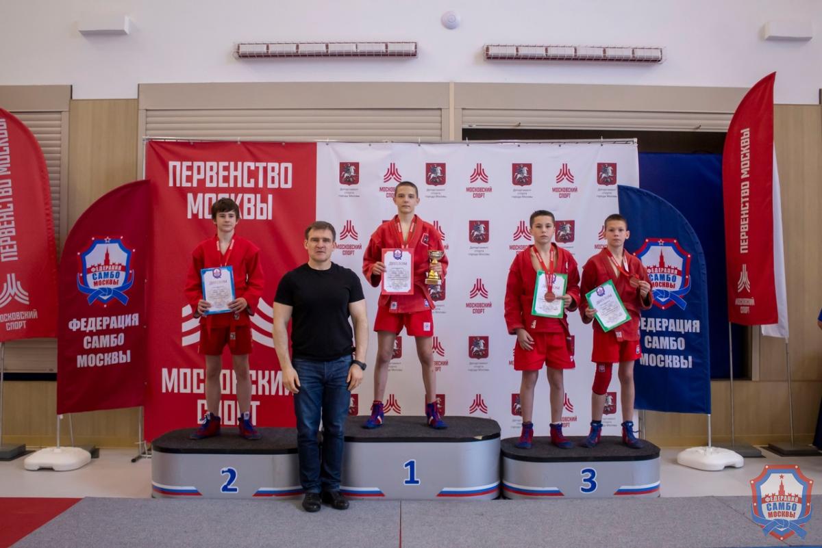 Боевое самбо Москвы: яркие поединки и новые чемпионы