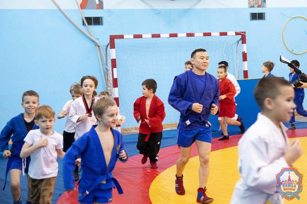 Чемпион мира Саян Хертек провел мастер-класс для детей!