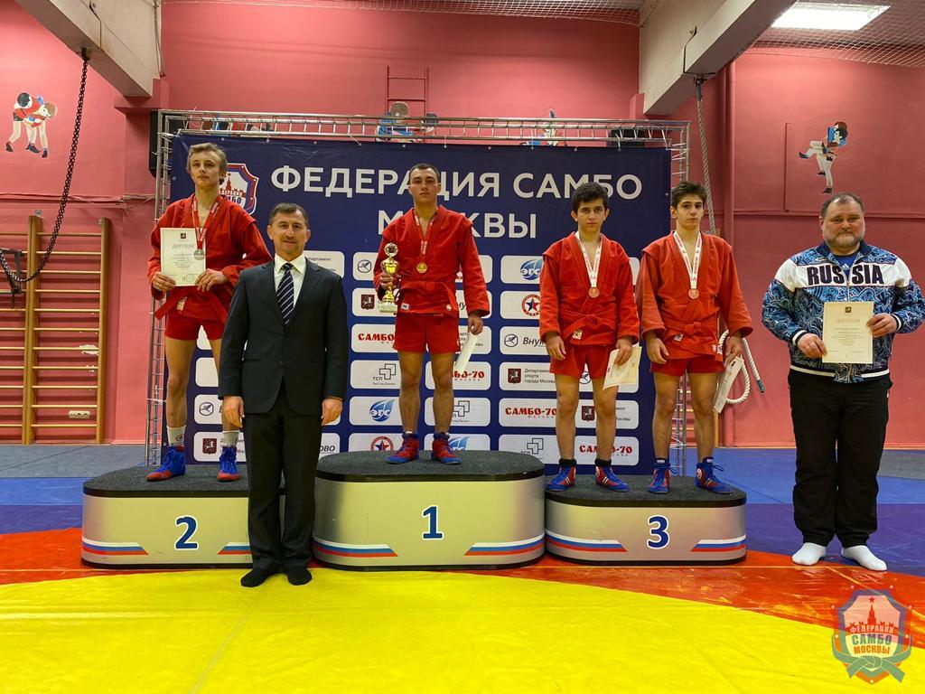 Первенство Москвы по самбо среди юношей и девушек 16-18 лет прошло в "Самбо-70"