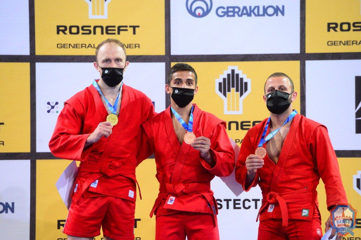 Две медали московских самбистов в первый день Чемпионата Европы
