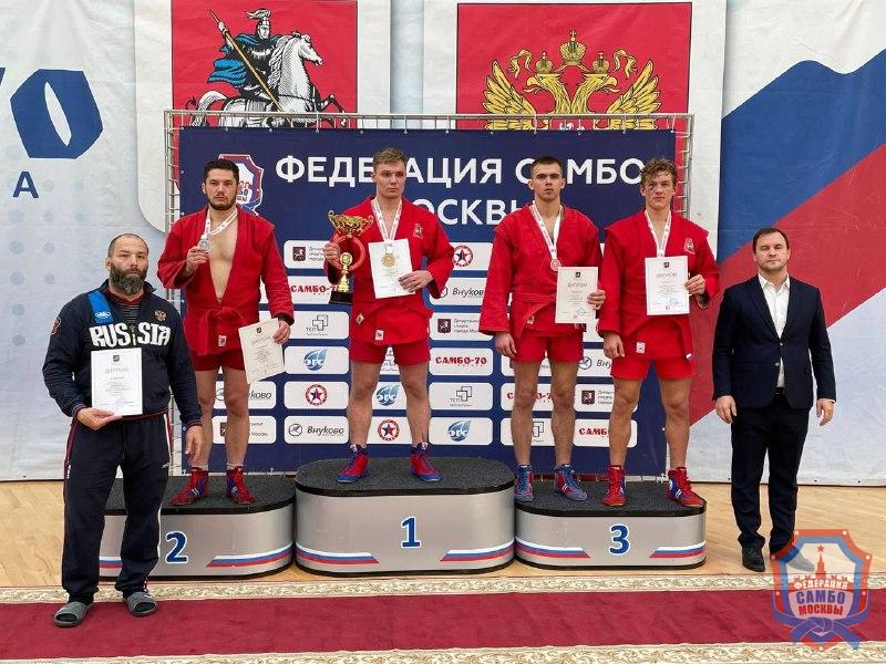 Чемпионат Москвы по самбо среди мужчин и женщин и боевому самбо прошел в "Самбо-70"