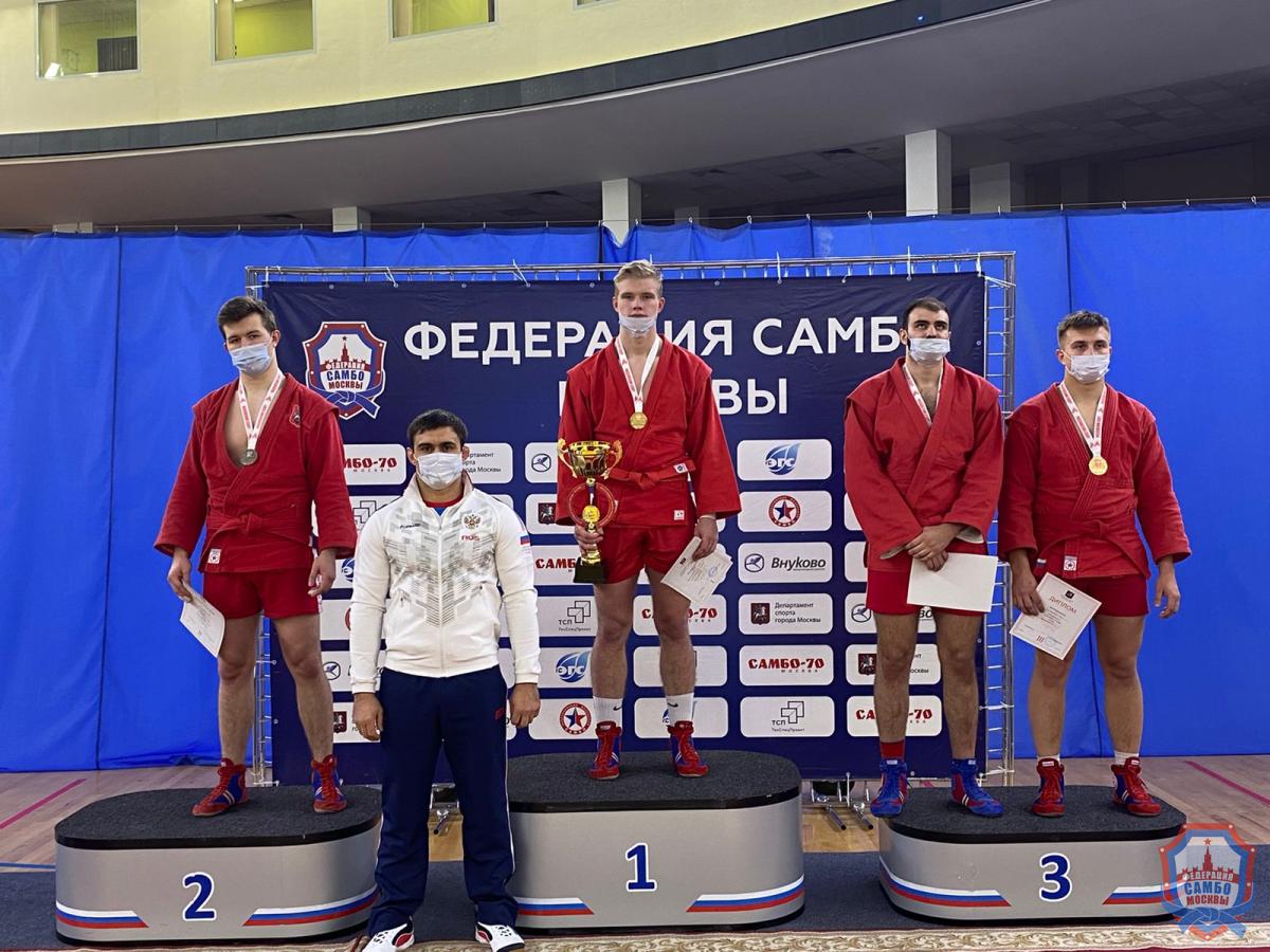 Чемпионат Москвы по самбо 2021 года среди мужчин и женщин и боевому самбо прошел в "Самбо-70"