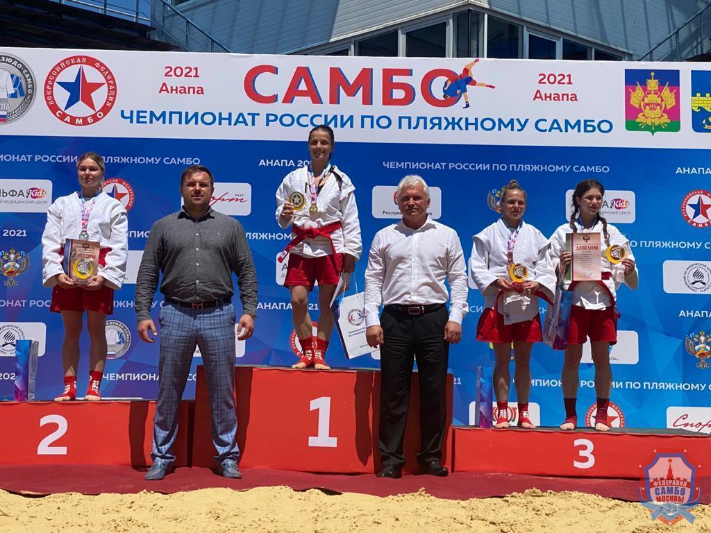 Первый в истории Чемпионат России по пляжному самбо прошел в Анапе