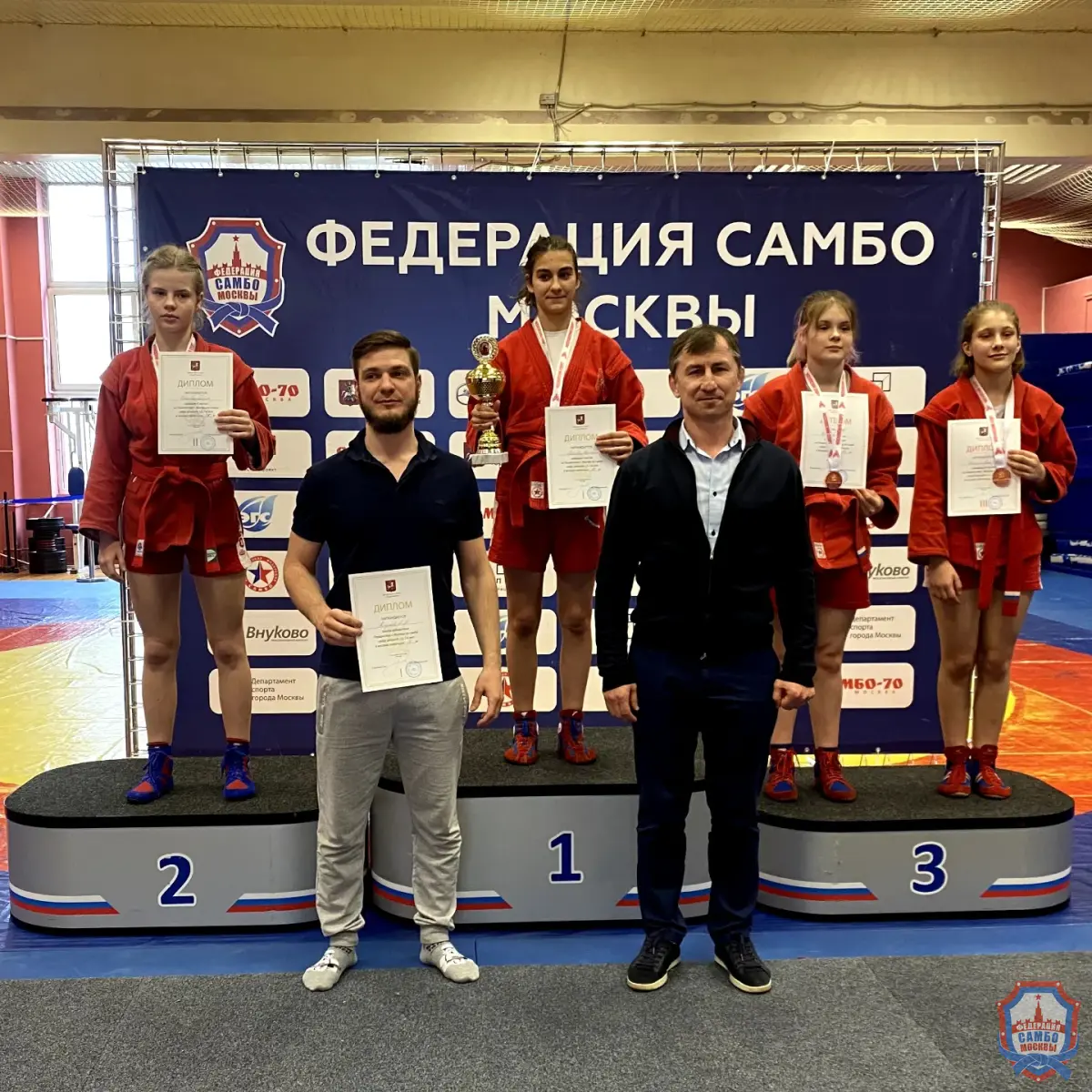 Первенство Москвы по самбо среди юношей и девушек 12-14 лет собрало 367 участников