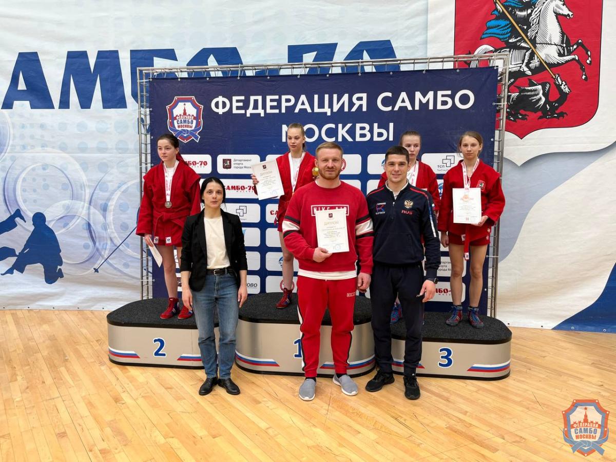 Завершилось Первенство Москвы по самбо среди юношей и девушек 14-16 лет