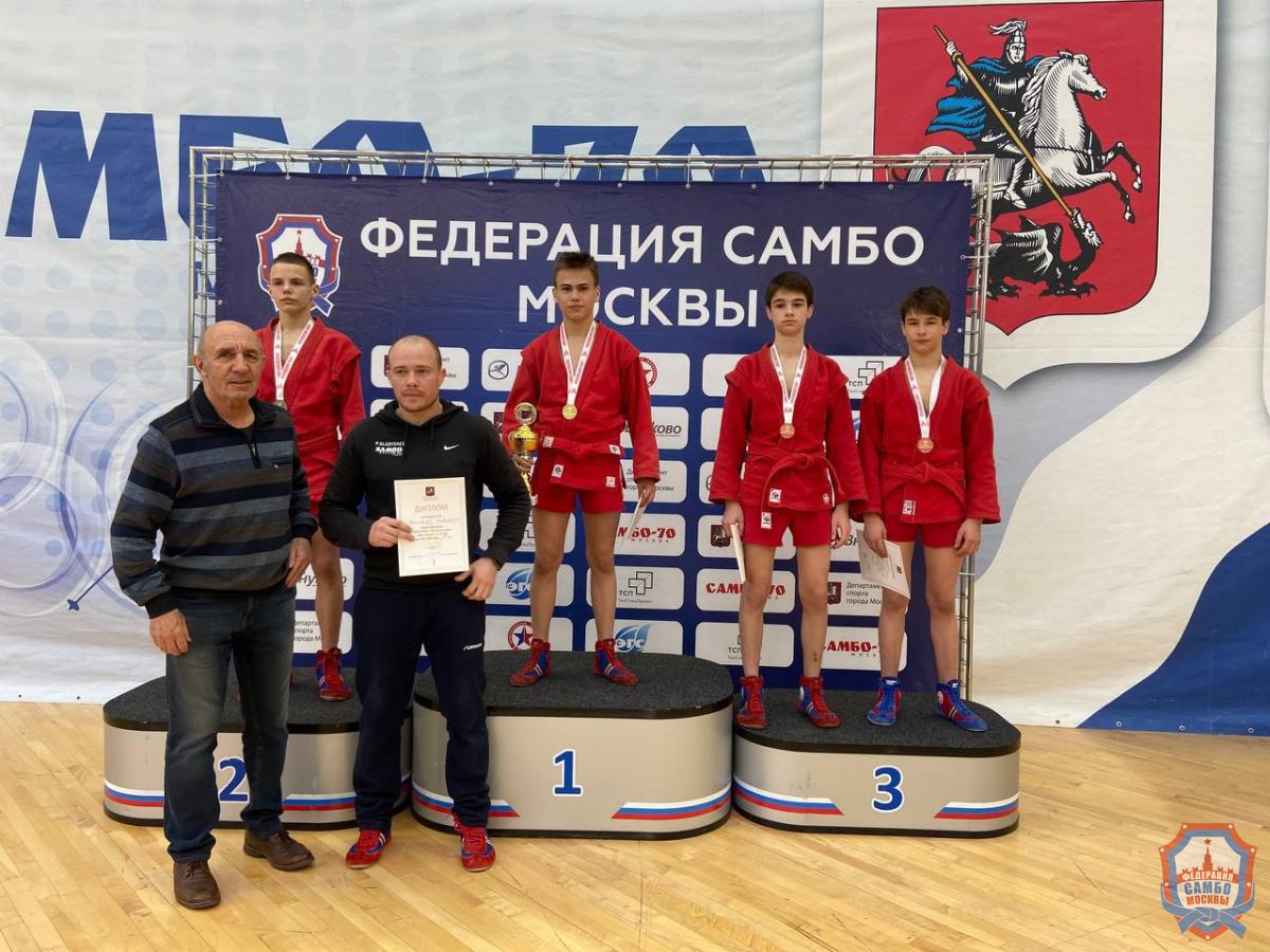 Завершилось Первенство Москвы по самбо среди юношей и девушек 14-16 лет