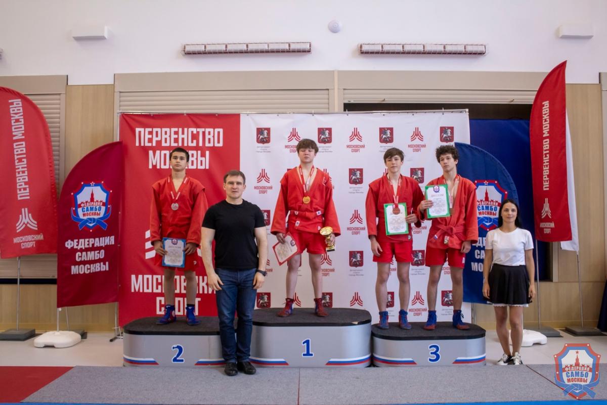 Боевое самбо Москвы: яркие поединки и новые чемпионы