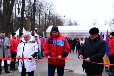 Памятник основоположникам самбо открыли в "Лужниках"