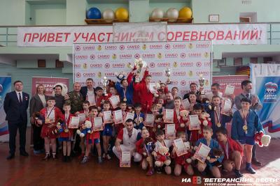 День защитника Отечества. Турнир «Стенка на стенку»