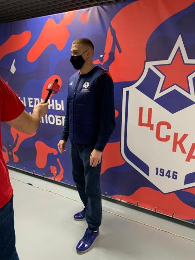 Чемпионы мира по самбо Никита Клецков и Вячеслав Михайлин посетили хоккейный матч