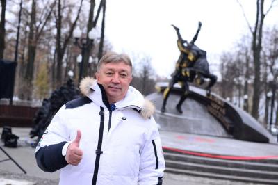 Памятник основоположникам самбо открыли в "Лужниках"