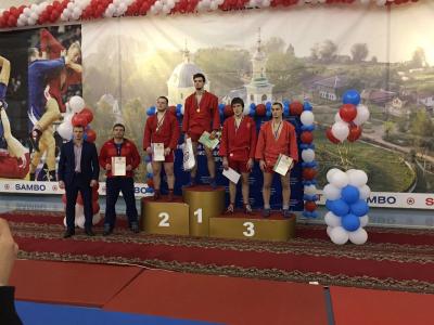 Второй день ​Первенства России среди юниоров и юниорок в Выксе: 2 золотые, 1 серебряная, 4 бронзовых медалей у московских спортсменов
