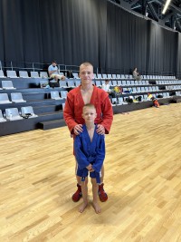 Роман Азаров